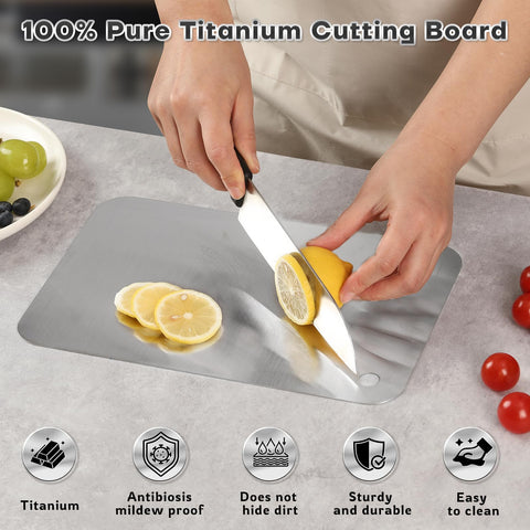 Yiorr Katuchef double-sided design demonstrates safe separation of raw and cooked foods.