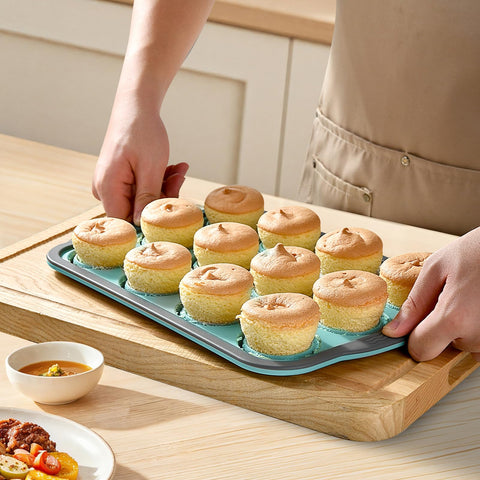 BPA-free YiYeraio silicone muffin tray keeps baking safe and healthy
