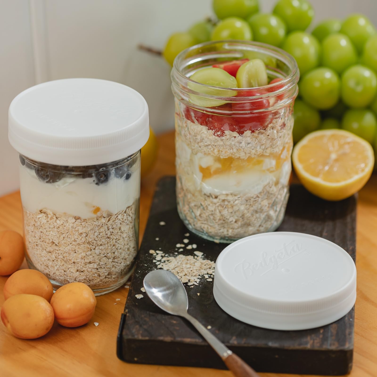 Yodecy silver metal lids provide an airtight seal for freshness.