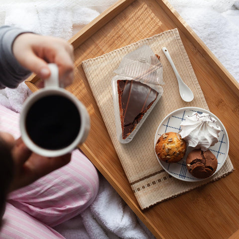Yoiyini takeout packaging for bakery use, ideal for cafe orders.