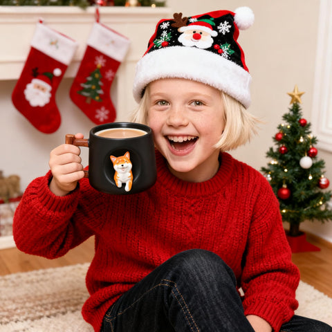 YLOKO mug with lid and spoon keeps beverages warm.