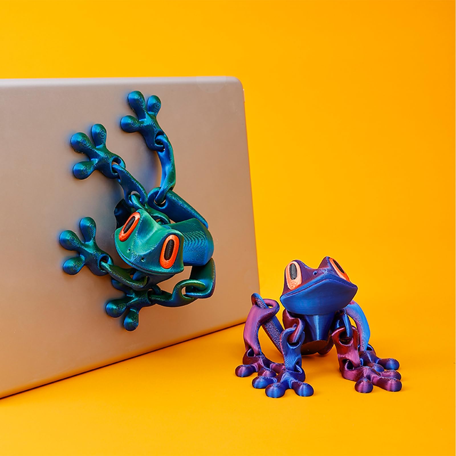 YOKUSHI magnetic frog magnets ideal as a playful desk or fridge accessory.