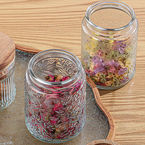Yoqelt vintage design jars feature daisy and flower motifs.