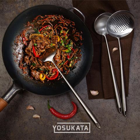 YOSUKATA built-in hanging holes simplify storage after use.