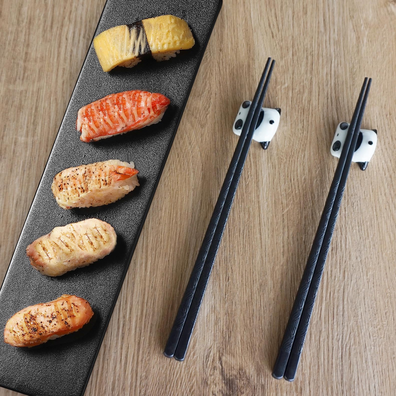 Youda frosted tips offer a secure grip across cuisines.