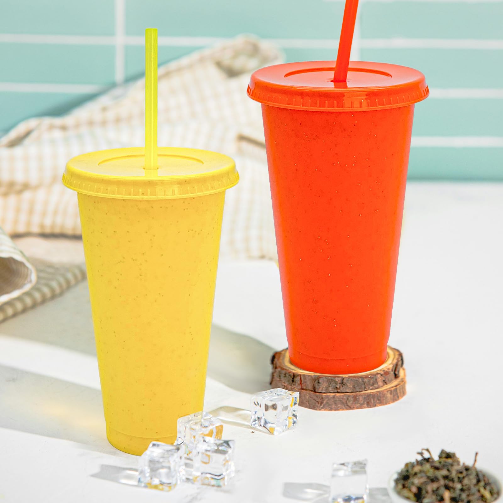 YOUKE OLA durable PP glitter cups with secure lids.