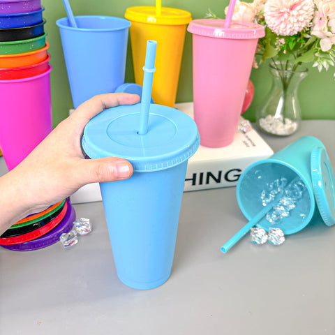 YOUKE OLA stackable glitter cups save kitchen storage space.