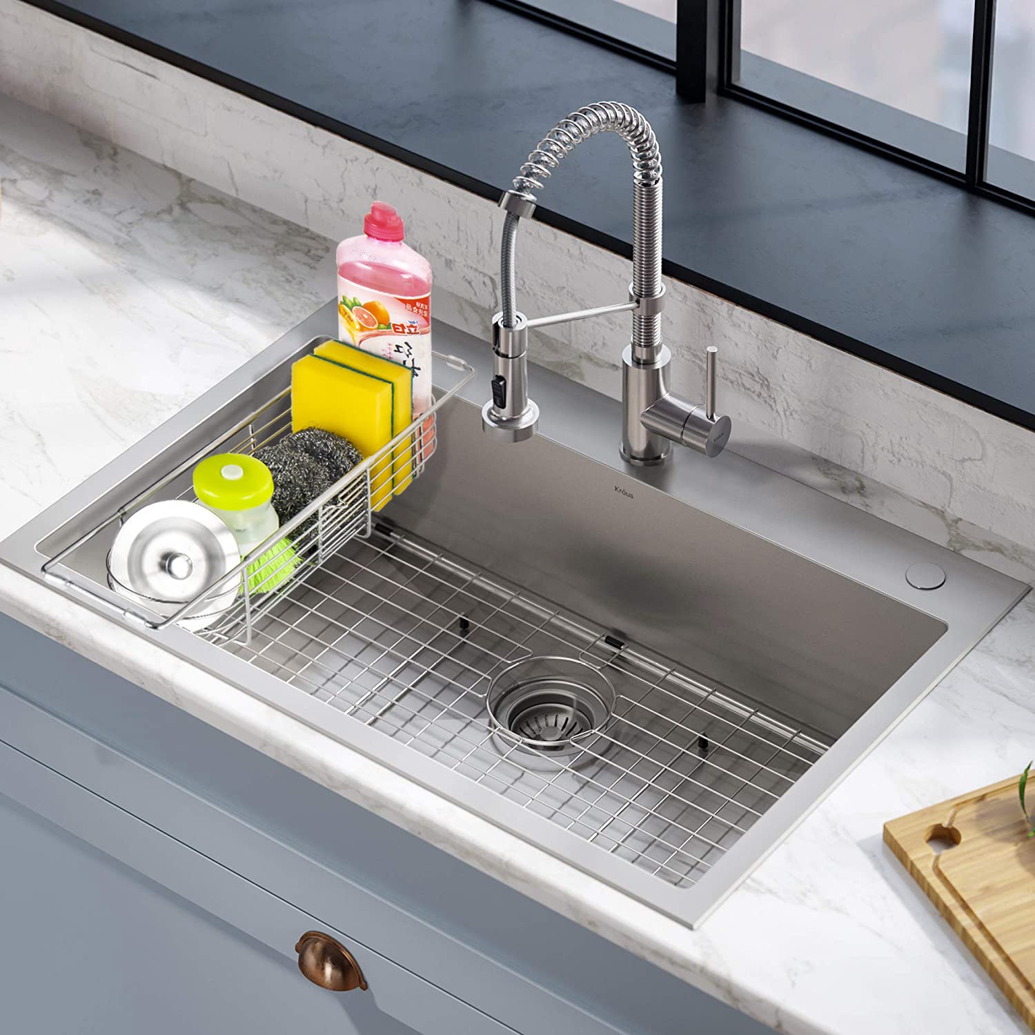 YQh large capacity shelf keeps sponge and soap tidy
