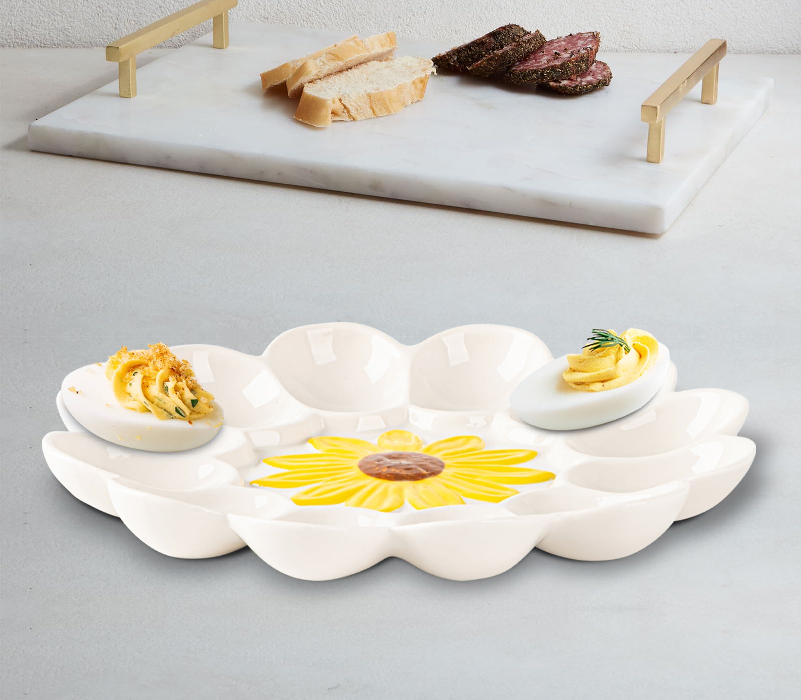YU&CH vibrant sunflower centerpiece plate enhances dinner displays.