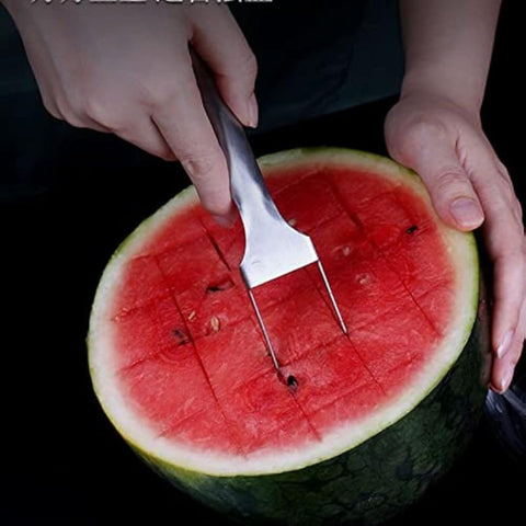 YUEOL stainless steel watermelon cutter showing durable, easy-clean materials