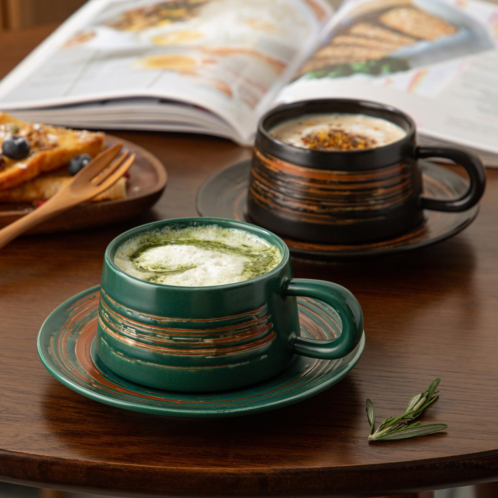 Gift-ready YUN TAO coffee cup set for housewarmings and celebrations.