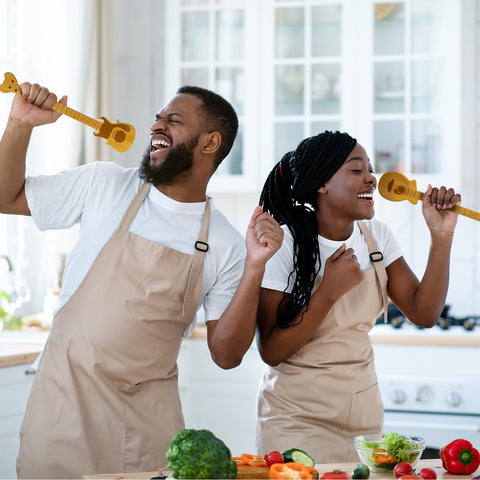 Yungyan five-piece set blends music-inspired style with practical kitchen use.