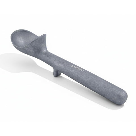 Yuriya ice cream scoop with elevated head keeps the counter clean between scoops