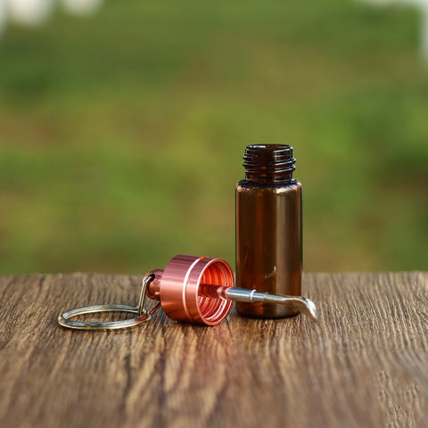 YUSAEAF pocket-sized glass jars with keychain for easy carry