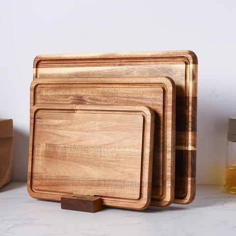 YUSOTAN gift-ready cutting board set image suggests ideal gift for occasions.