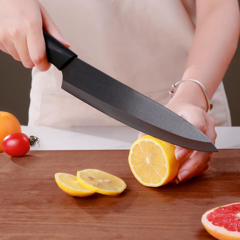 YUSOTAN ceramic knife in box, gift-ready packaging.