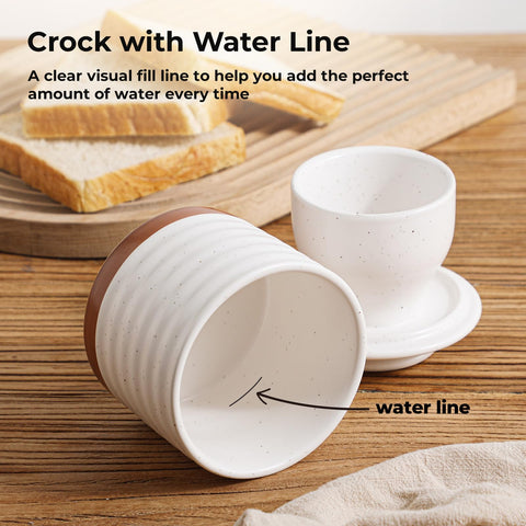 Y YHY porcelain butter dish features a glazed finish for easy cleaning.