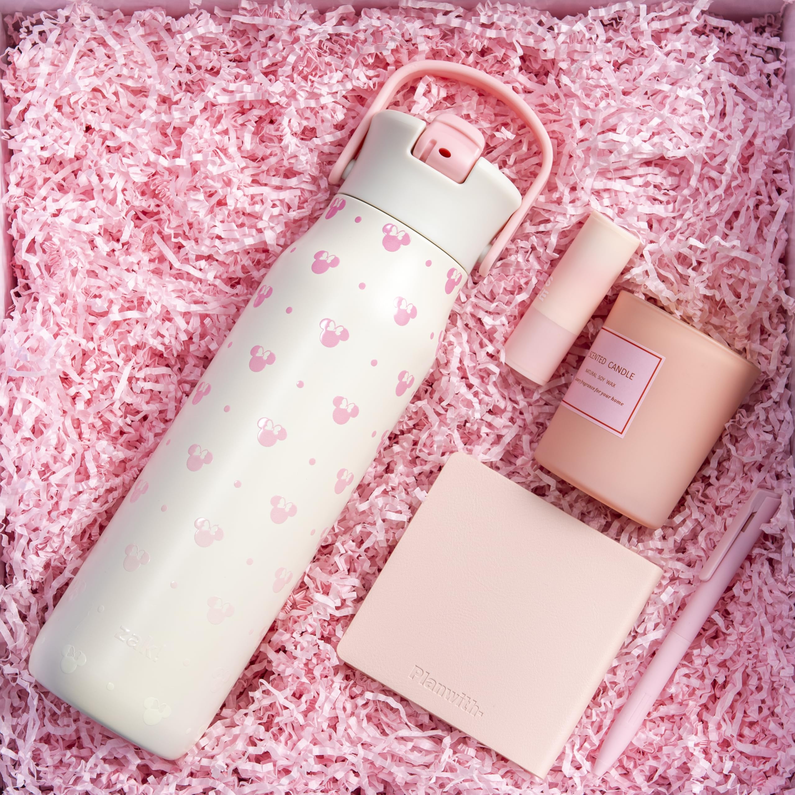 Disney-inspired design makes hydration enjoyable for Minnie fans.