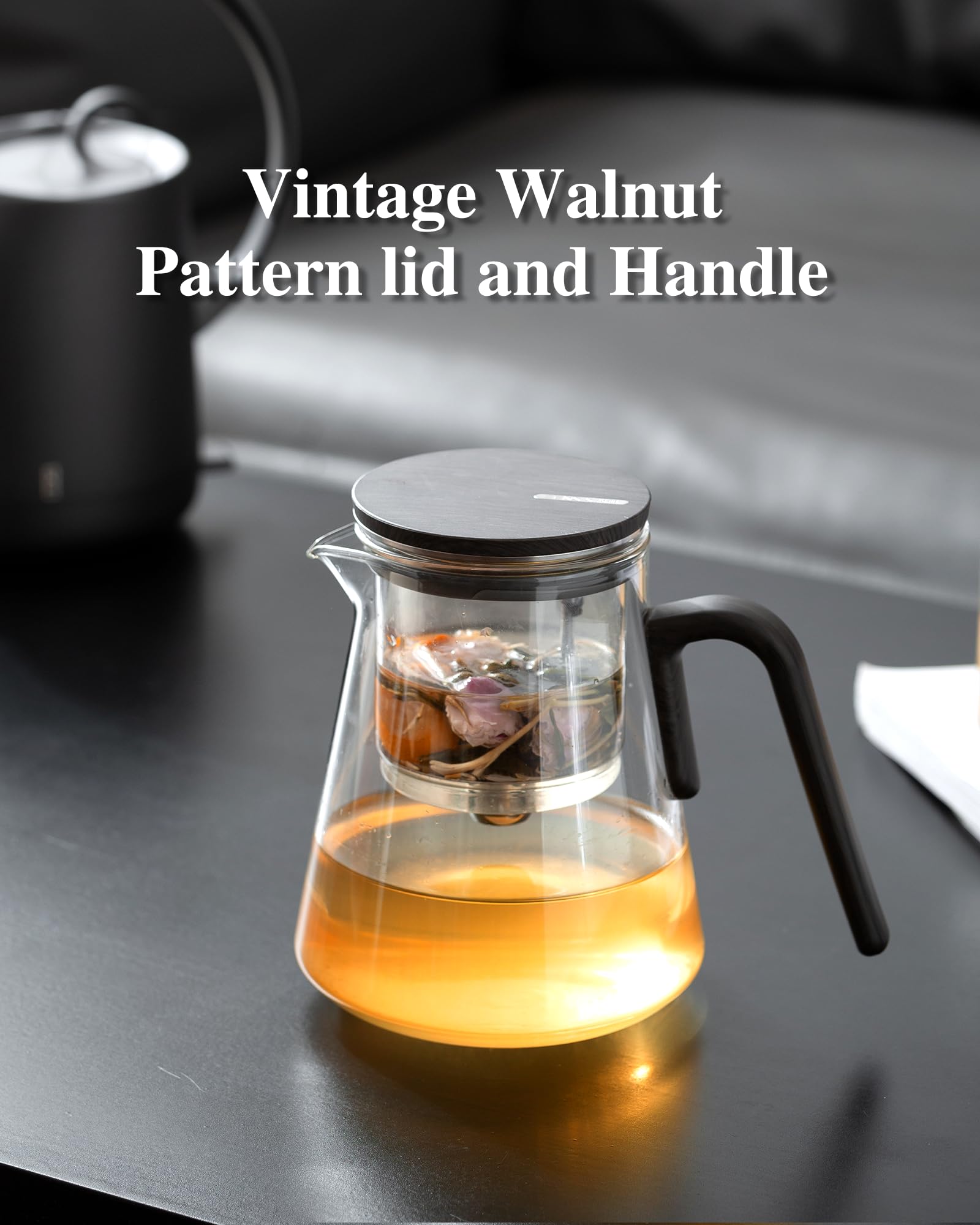 ZENS hand-blown glass tea infuser shows steeping in action