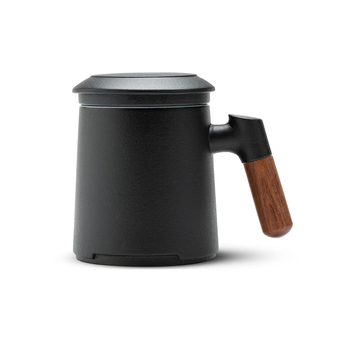 ZENS tea cup with lid and wood handle; matte glaze, easy grip for cozy sips.