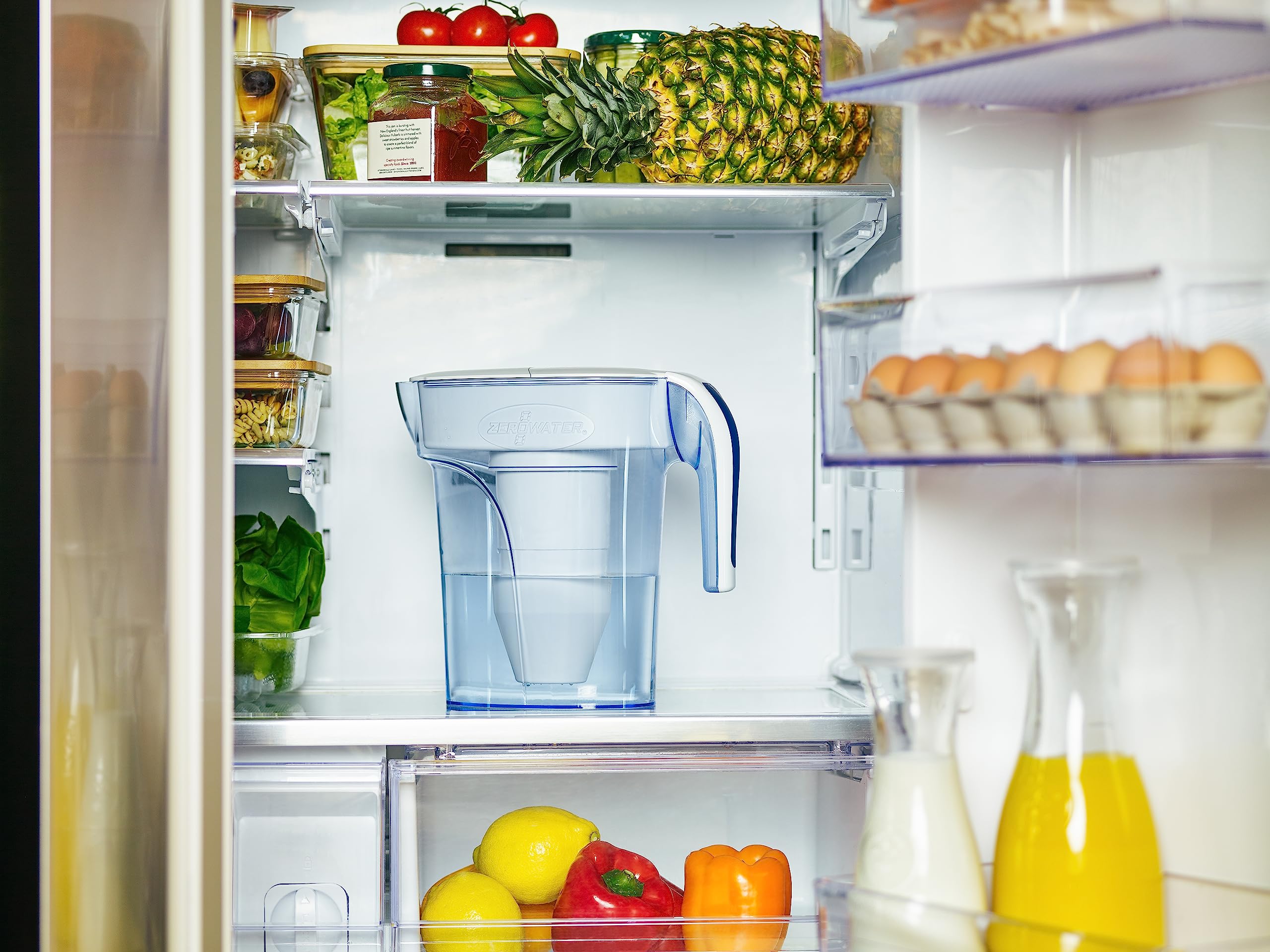 ZeroWater transparent reservoir allows quick water level checks before pouring.