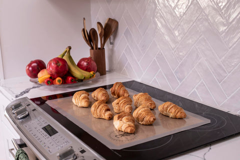 ZETHYR STREET silicone mat close-up texture highlighting durability and heat distribution