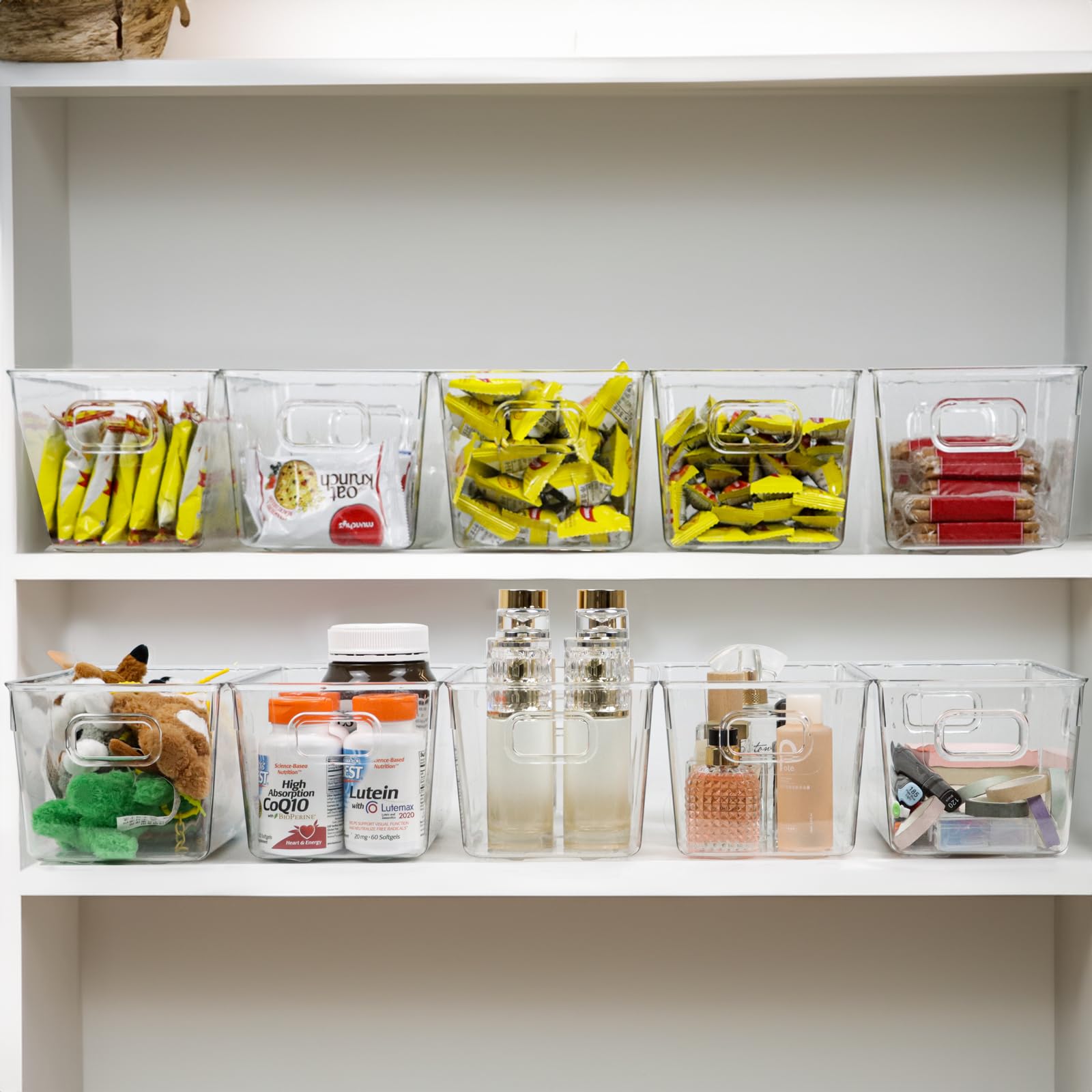 ZEXALOR clear storage bin surface detail highlights scratch resistance for busy kitchens.