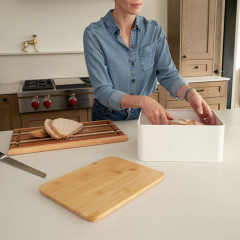 ZICOTO lid doubles as serving plate for breads and pastries.