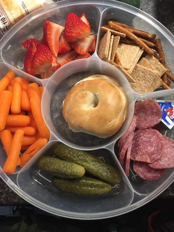 Zilpoo airtight lids lock freshness during transport.