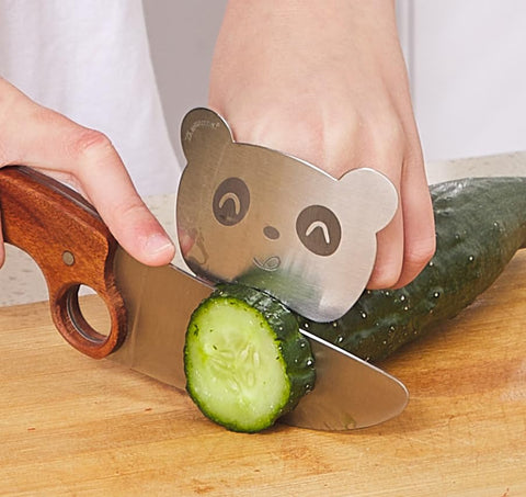 Gift box packaging makes this set an ideal kitchen starter gift.