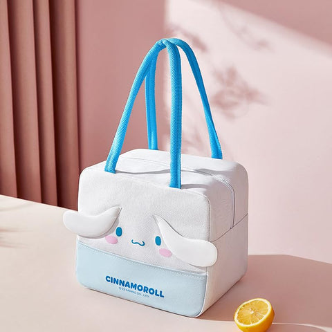 Zmioviq lunch bag size highlight, ample room for sandwiches, fruits, and drinks