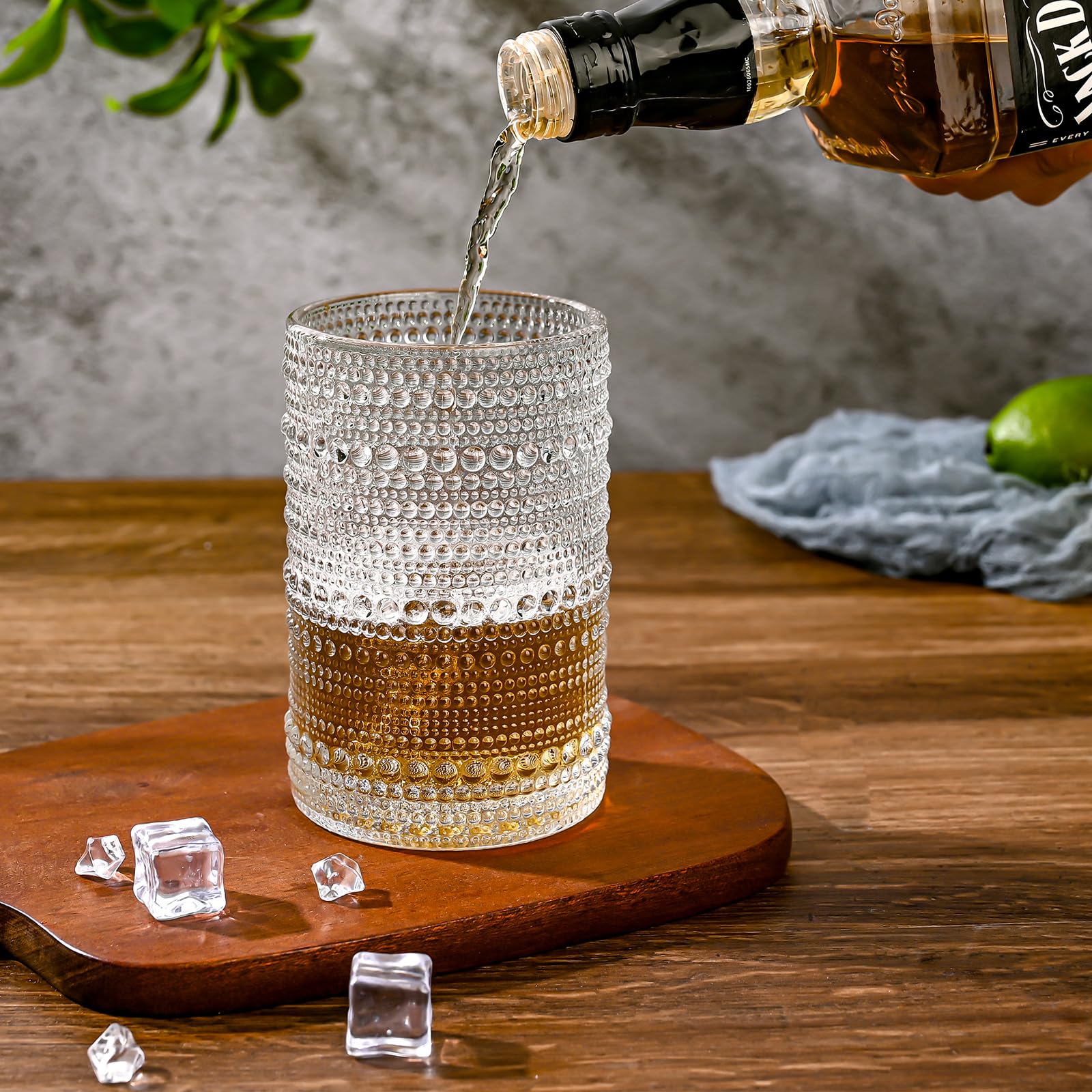 ZMOWIPDL 15-ounce capacity ideal for water, cocktails, and juice