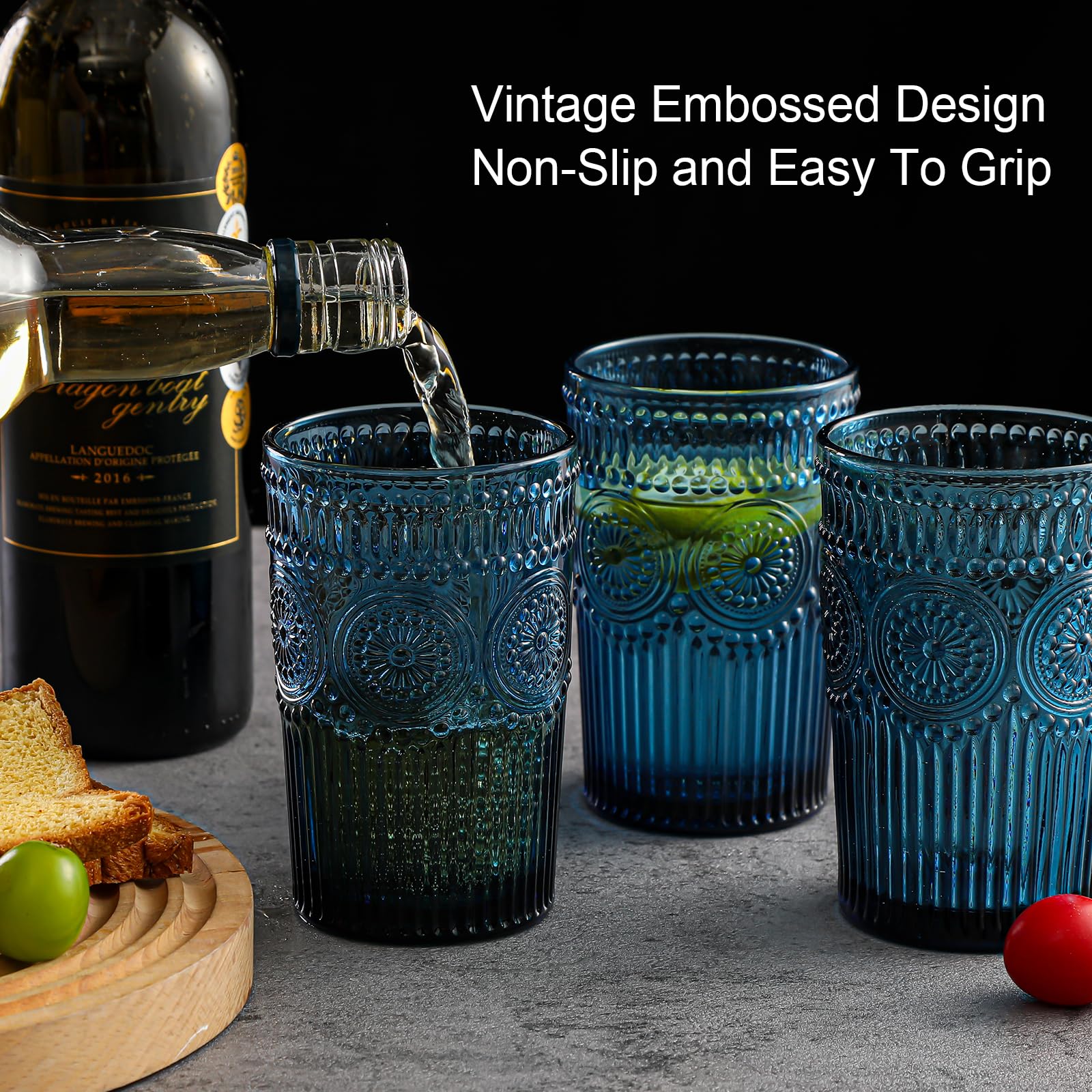 Gift-ready glass set enhanced with glass straws and cleaning tools