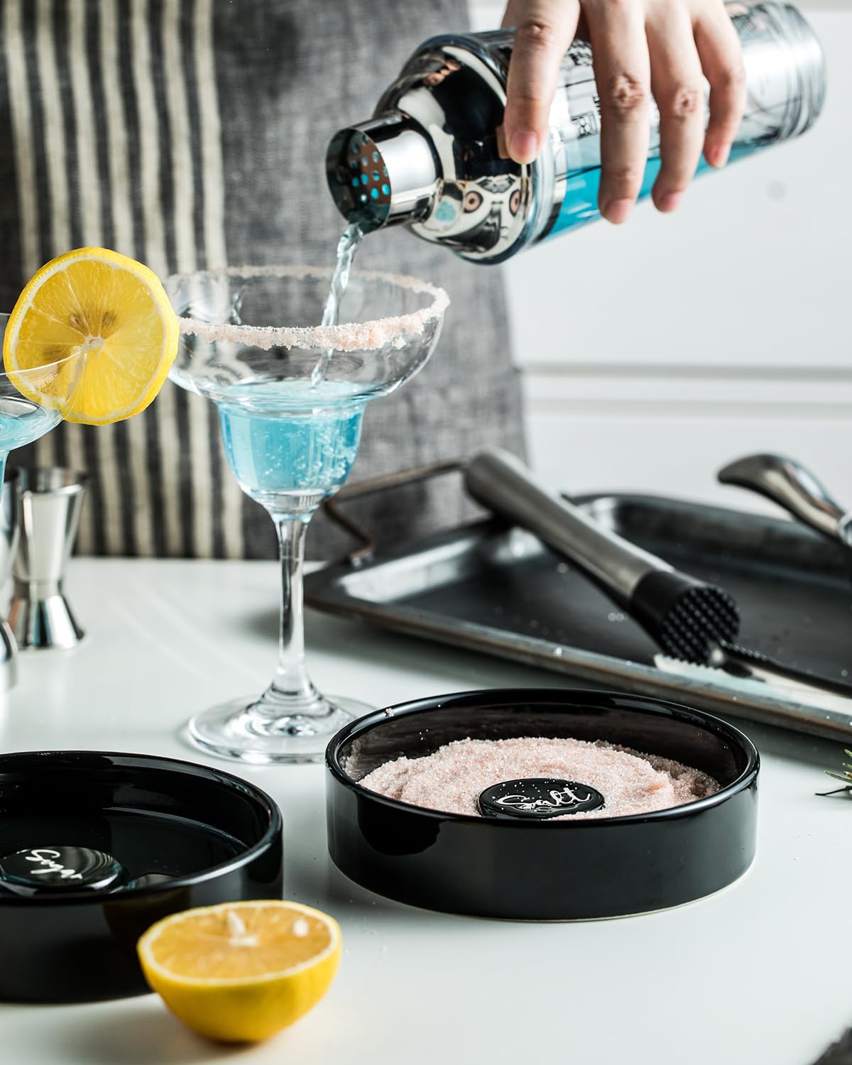 Zoeeker black rimmer pair adds festive touch to parties and celebrations.