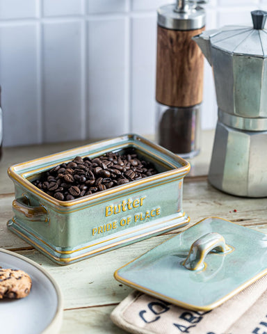 Zoeeker dustproof lid preserves freshness for fridge or counter.