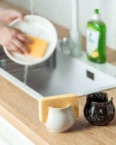 Zoeeker gift-ready sponge holder, a practical housewarming present