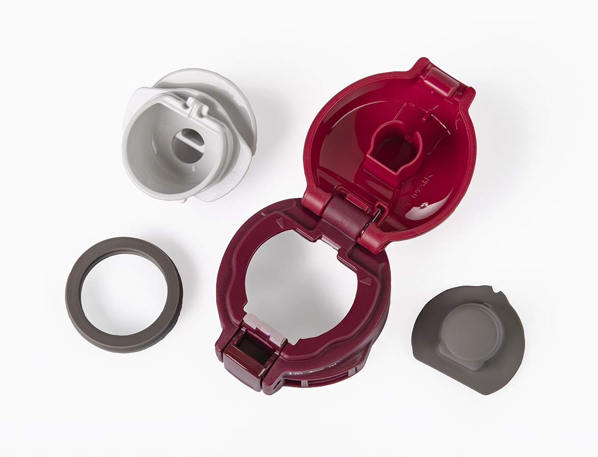 Safety lock lid on the Zojirushi mug prevents accidental openings during travel