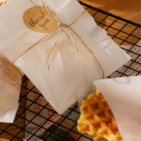 Zonon 263 ft jute rope for tying and finishing party favors.