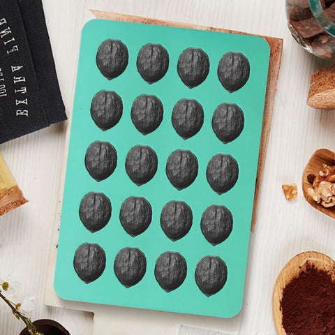 Zorazio 20-cookies-per-batch mold bakes twenty treats.