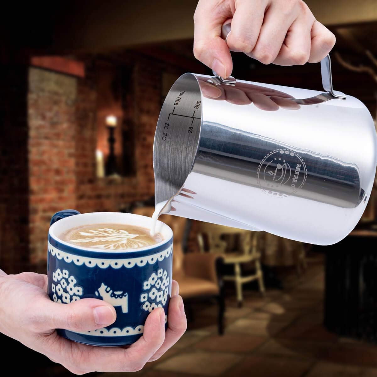 ZOWIE KING pitcher features a cool-handle grip for comfortable frothing.