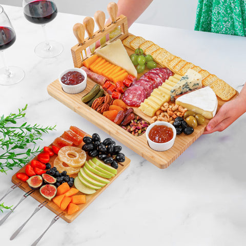 Zulay Charcuterie Board Large gift-ready set ideal for housewarmings.