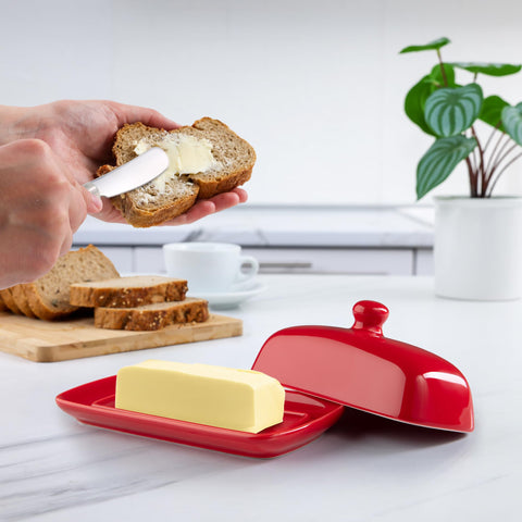 Zulay Kitchen butter dish raised edges prevent butter sliding while slicing