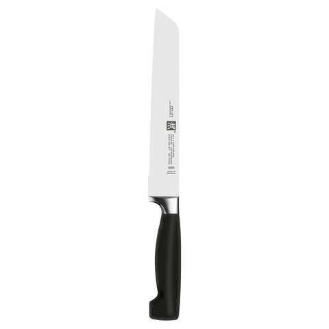 5-inch serrated utility knife offers crust control and versatility