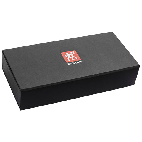 ZWILLING kitchen-ready porterhouse set enhances slicing across thick cuts.