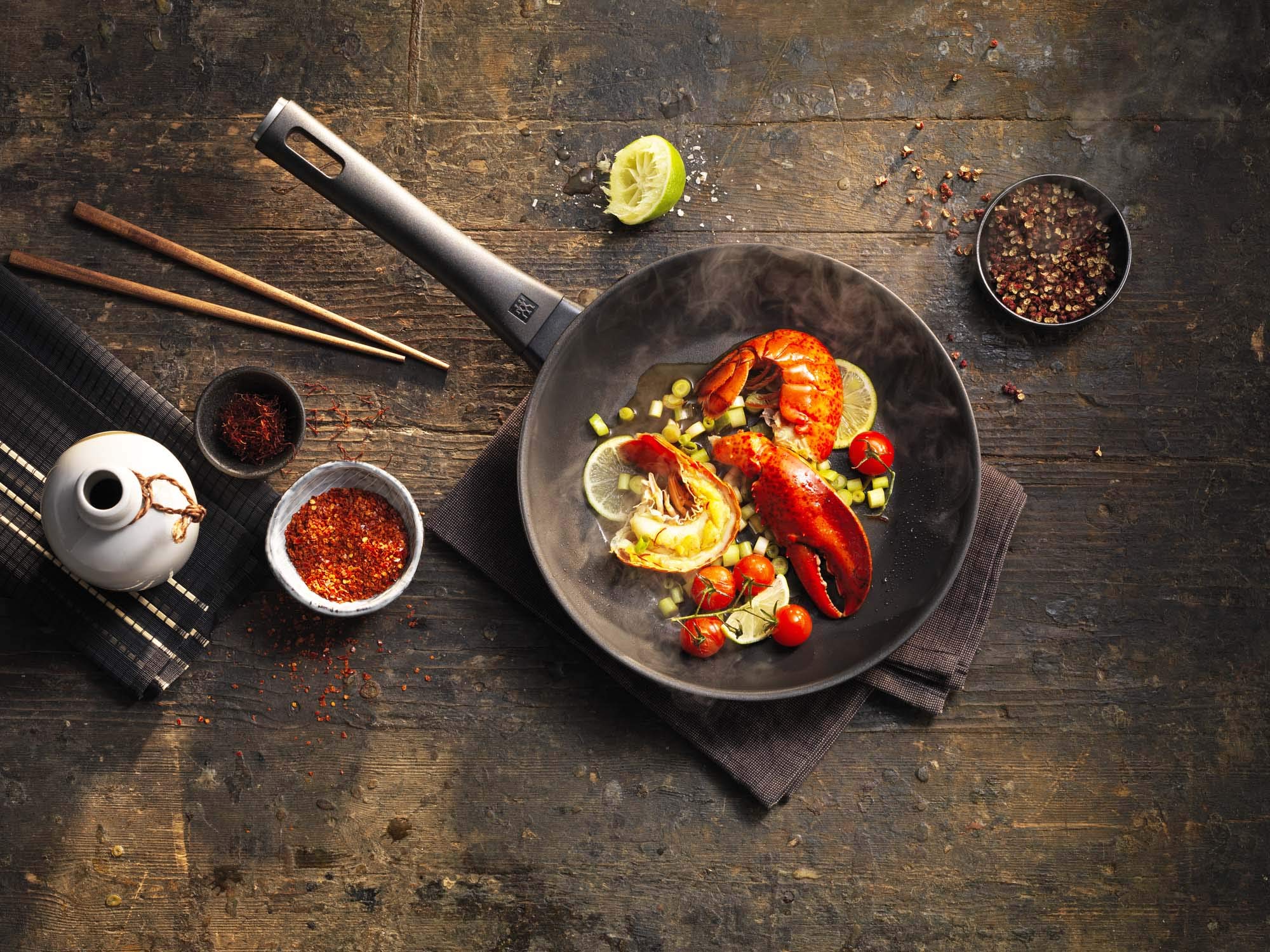 ZWILLING Madura Plus dripless rim reduces drips while pouring sauces.