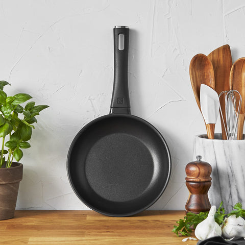ZWILLING Madura Plus ergonomic stay-cool handle enables comfortable, secure grip.