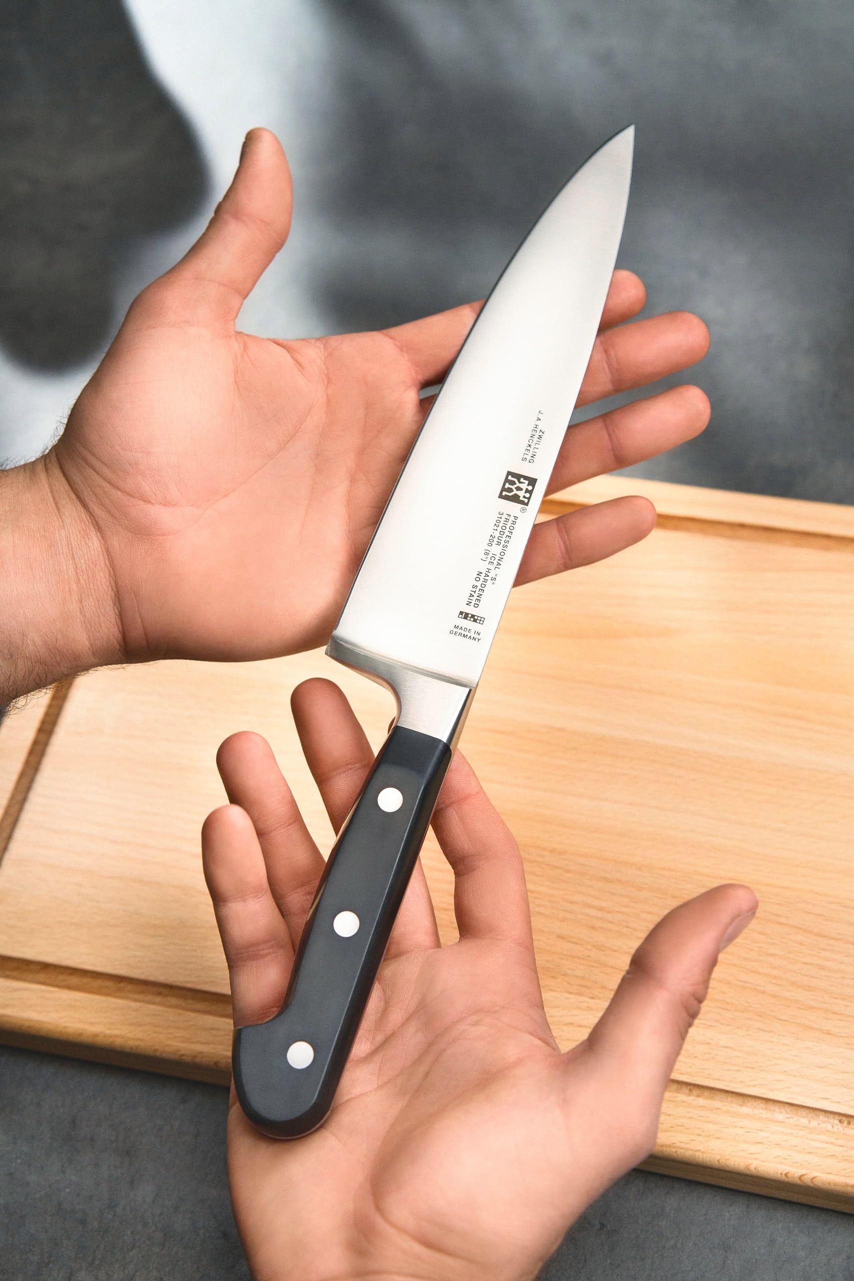 ZWILLING Professional S hand-wash recommended to protect blade