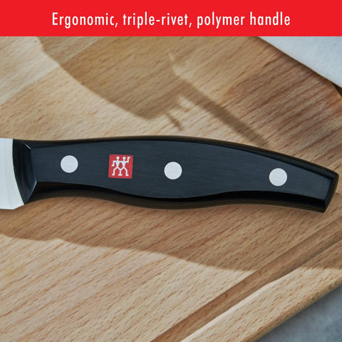 ZWILLING TWIN Signature 8-inch bread knife ergonomic handle ensures comfortable grip.