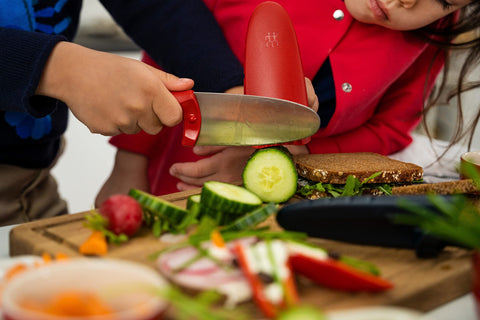 Zwilling Twinny 10 cm blade with protective storage cover.